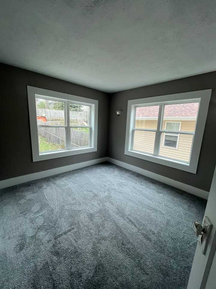 4661 Pacific St - Photo 3 of 8