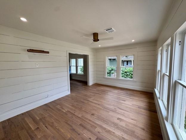 308 West 10th Street - Photo 3 of 24