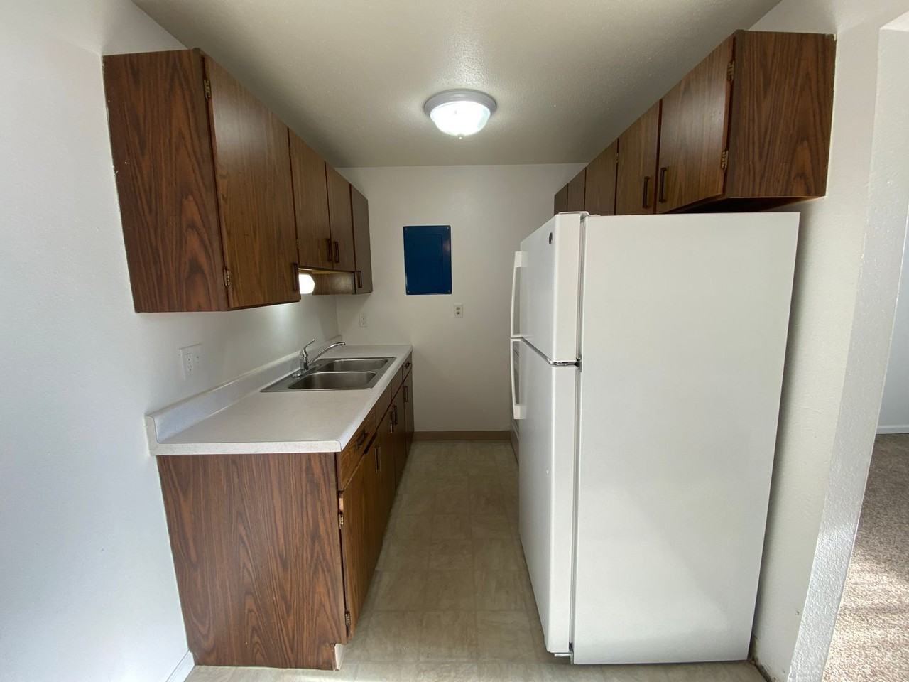 2615 - Photo 3 of 24