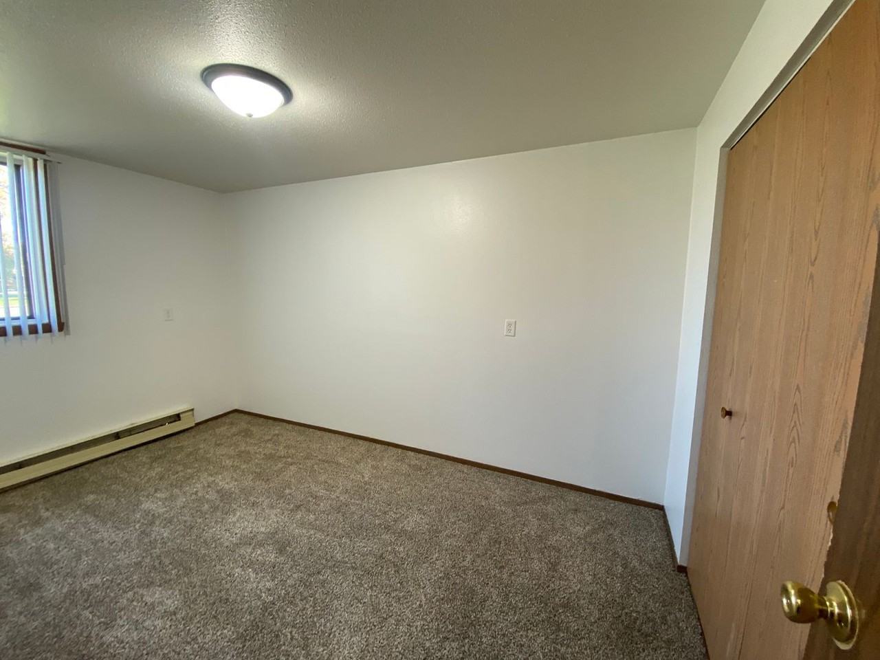 2615 - Photo 6 of 24