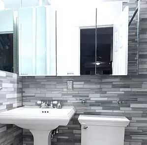 E 10th St #2B - Photo 5 of 6