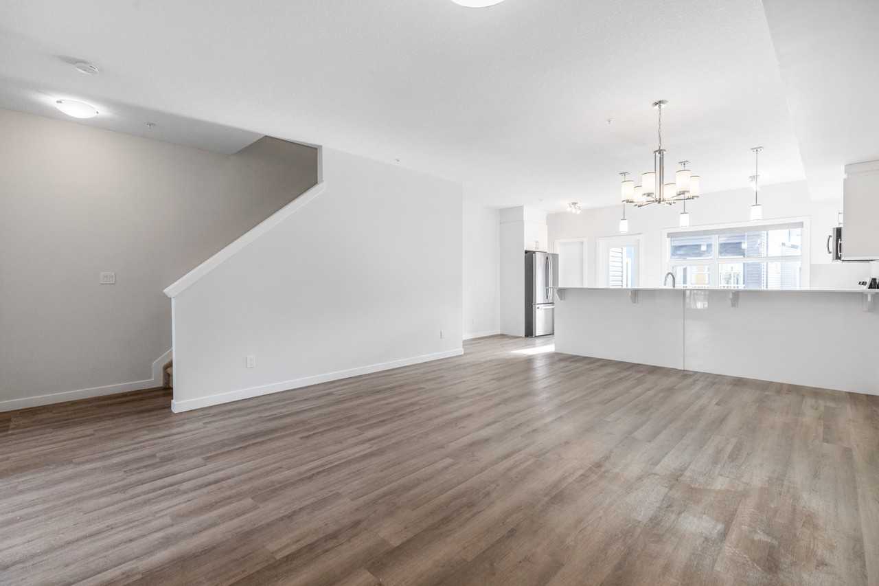 1631 Hammond Crescent NW #03 - Photo 5 of 36