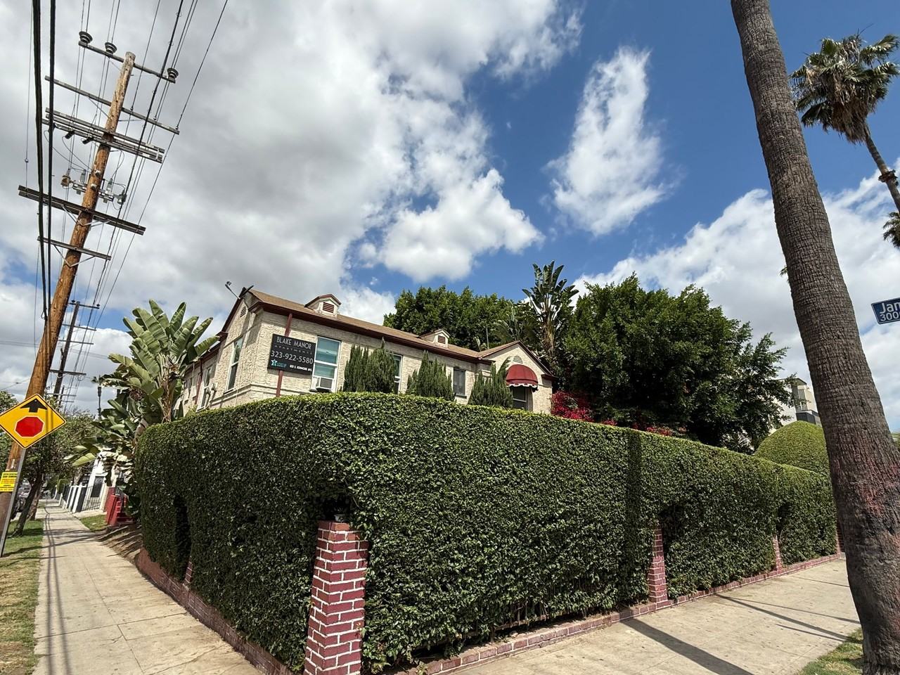 Blake Manor - Photo 2 of 13