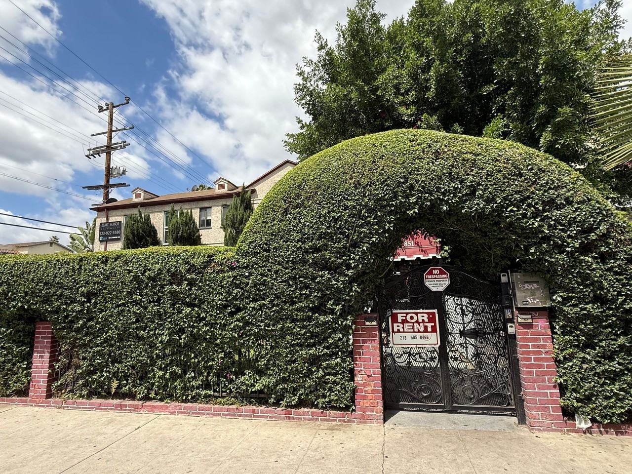 Blake Manor - Photo 3 of 13