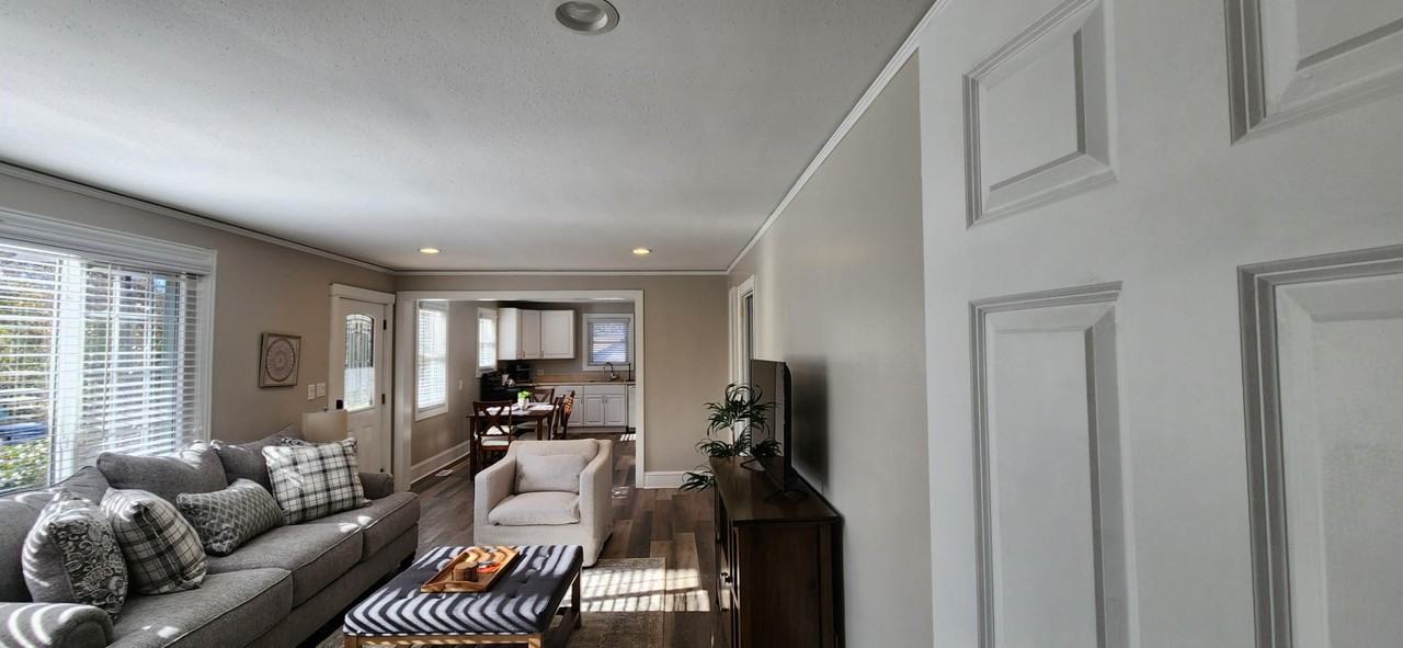 240 Pleasant Ridge Ave - Photo 2 of 12