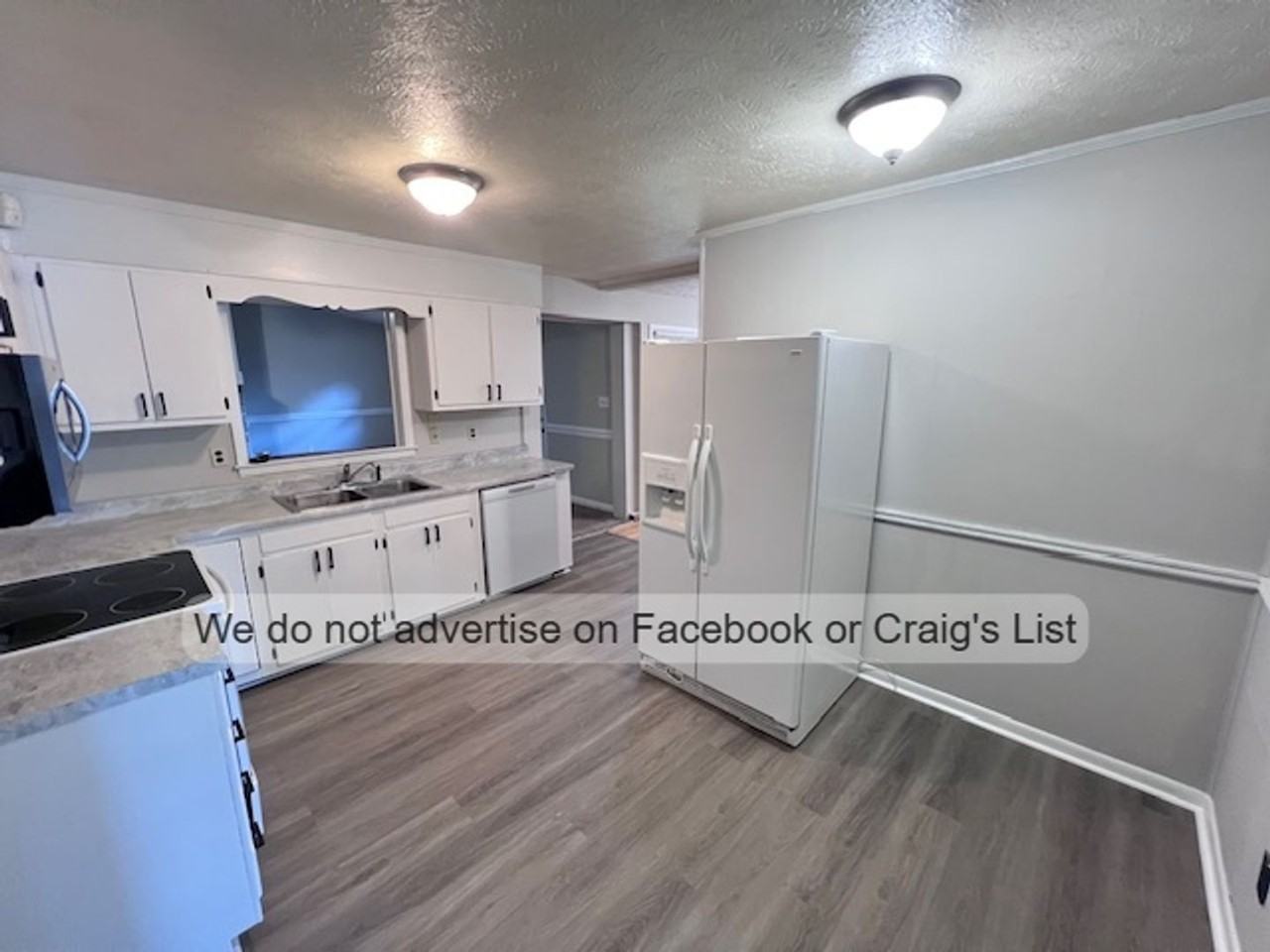 219 Ingleside Dr - Photo 3 of 14