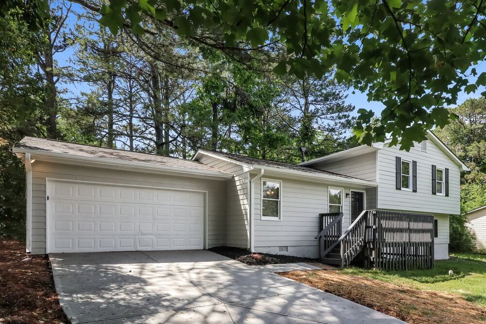 585 Cedar Ct - Photo 5 of 18