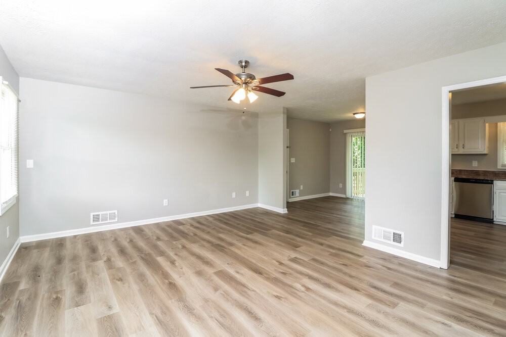 585 Cedar Ct - Photo 6 of 18