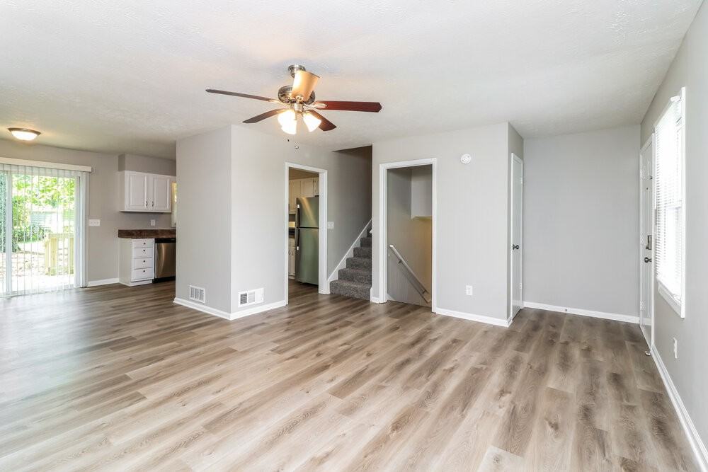 585 Cedar Ct - Photo 7 of 18