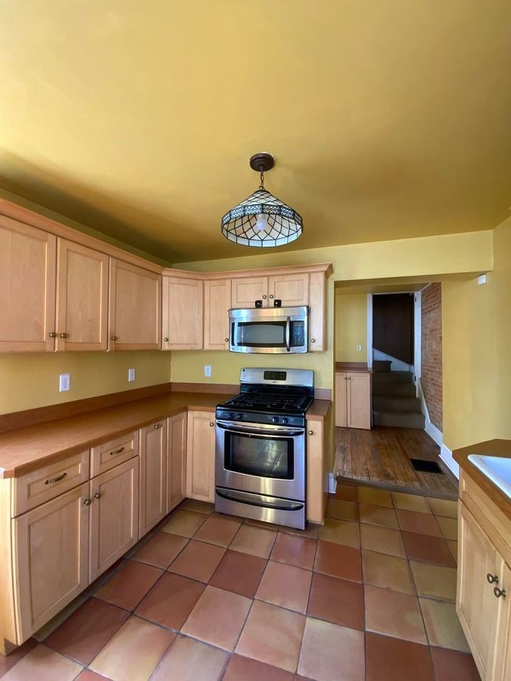 137 E New St - Photo 6 of 25