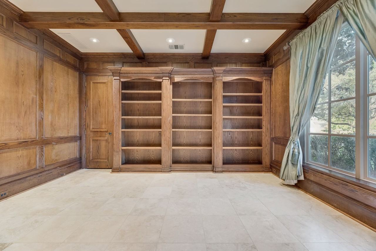 4203 Rolling Knolls Dr - Photo 7 of 44