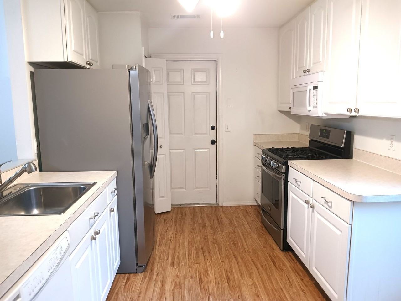 209 Indian Point Cir - Photo 6 of 16