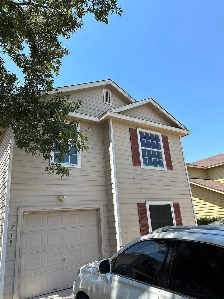 219 Mallow Grv - Photo 2 of 31