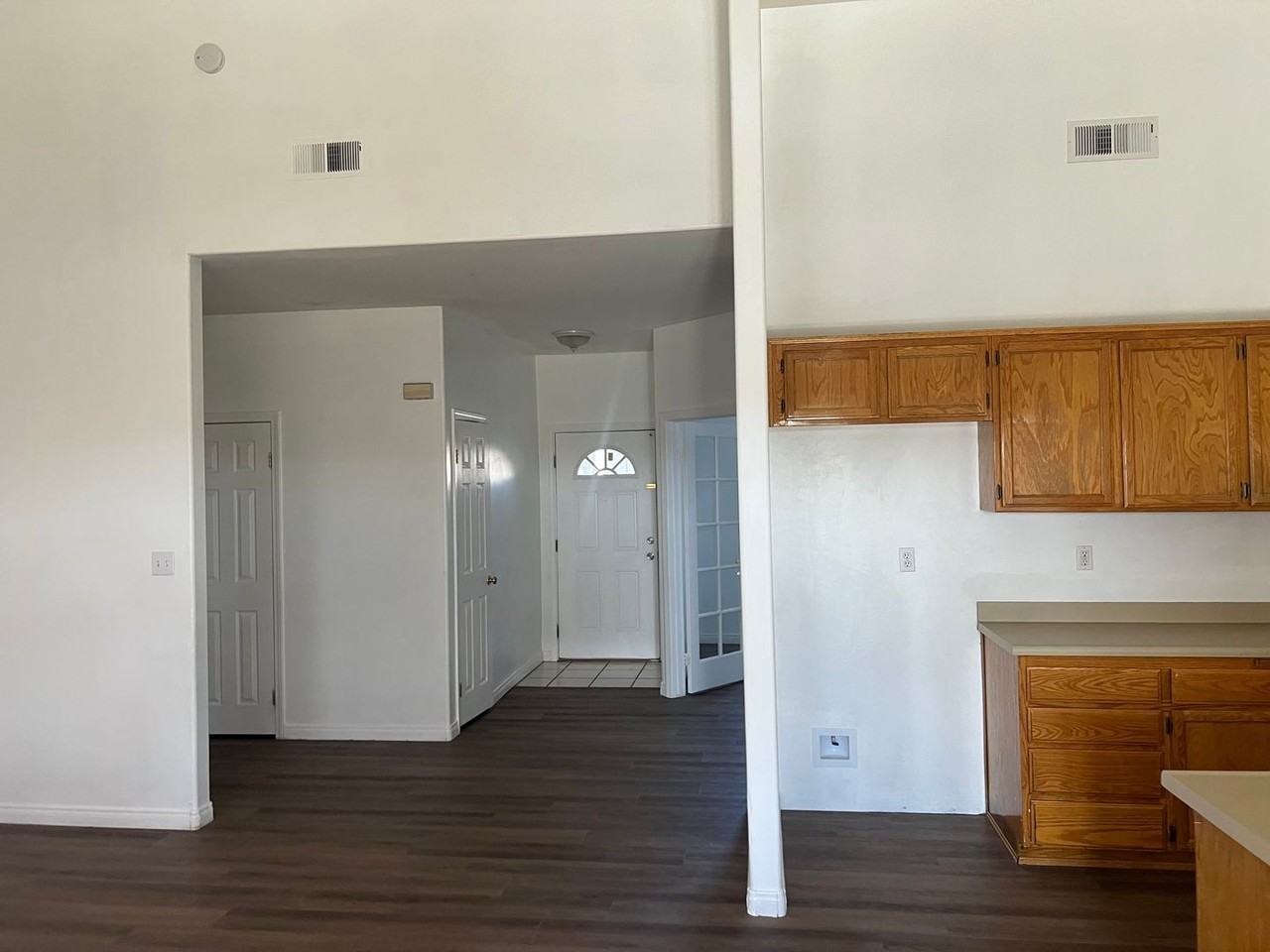 608 Isla Bonita St - Photo 4 of 20