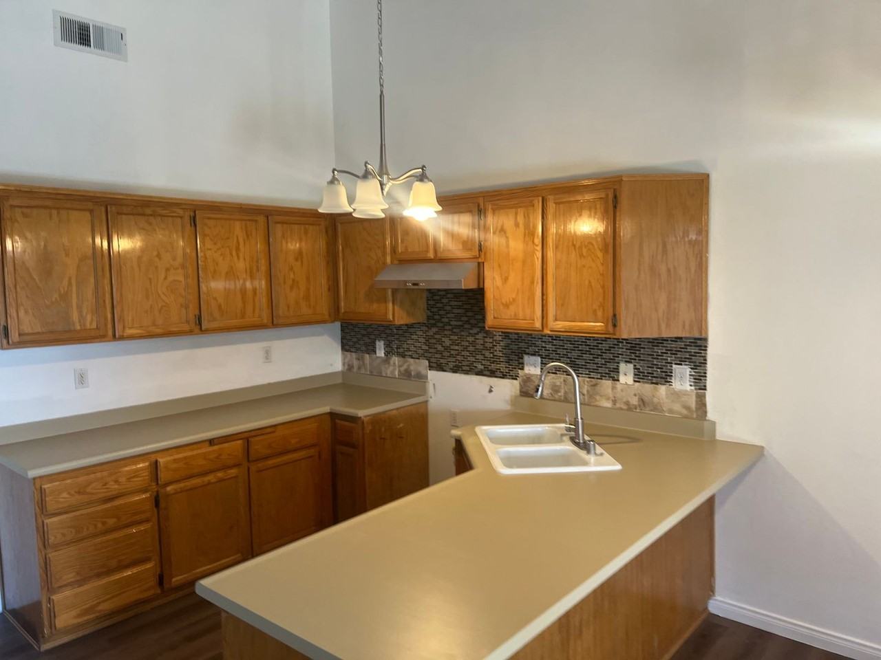 608 Isla Bonita St - Photo 5 of 20