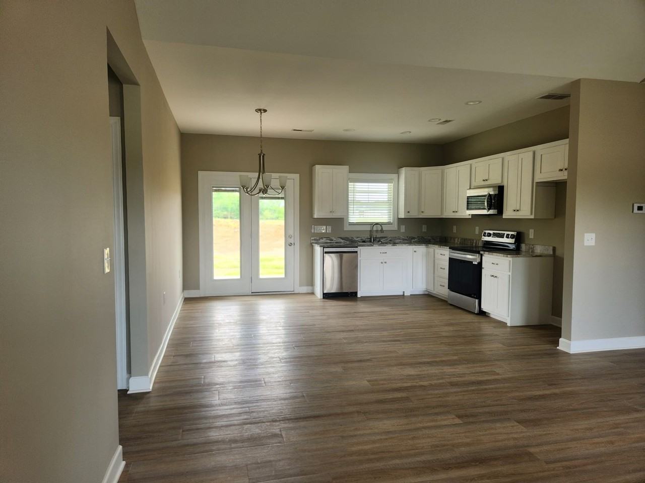 218 Nicklaus Ave - Photo 2 of 9