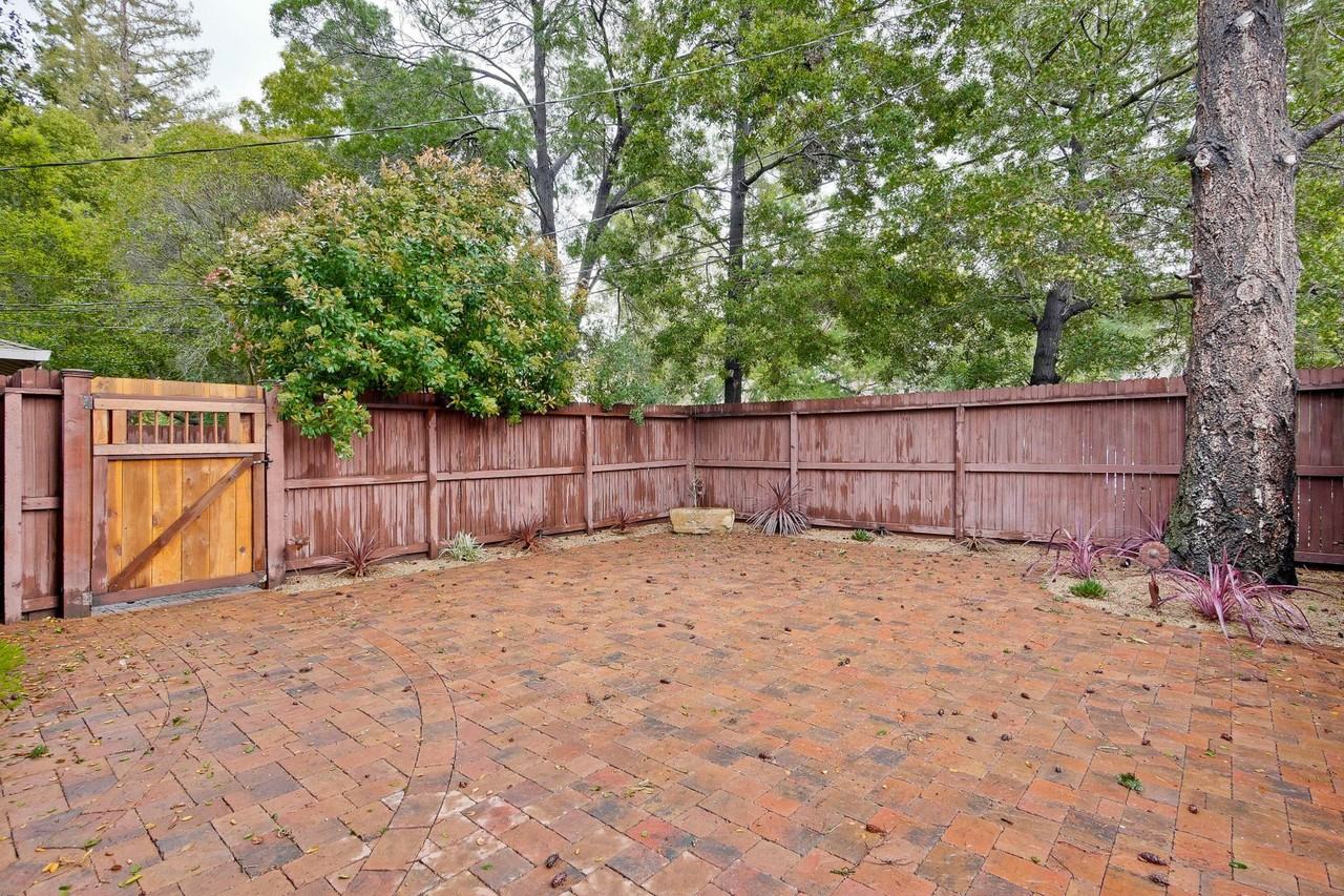 832 Los Robles Ave - Photo 2 of 13