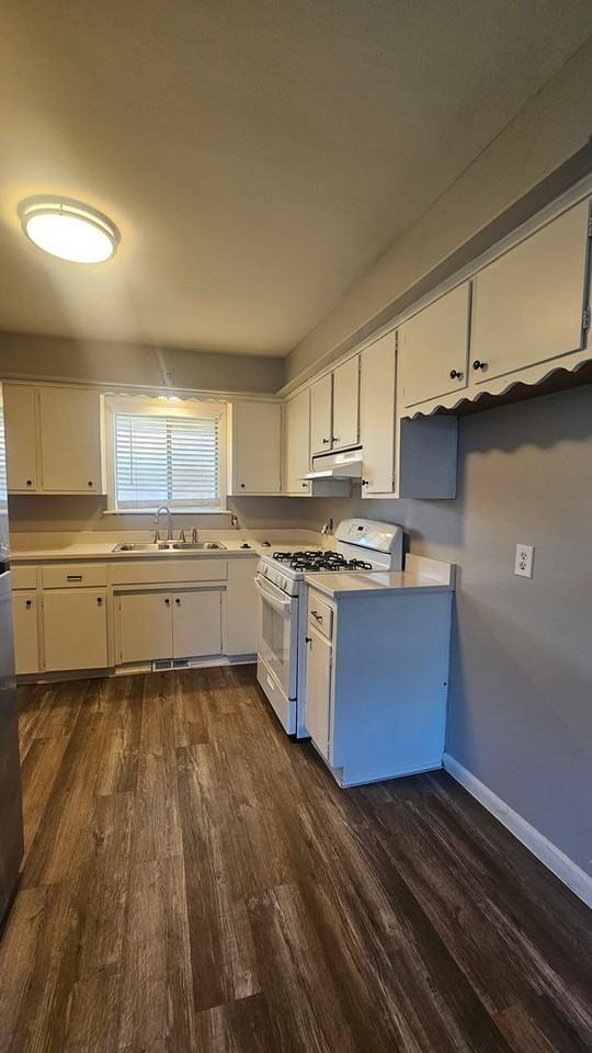 Broadway Apartments in Rose District - Photo 5 of 41