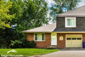 featured image of 1907 Crescent Drive