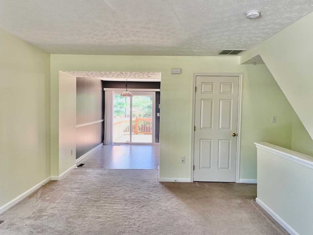 3207 Water Lily Ct - Photo 2 of 36