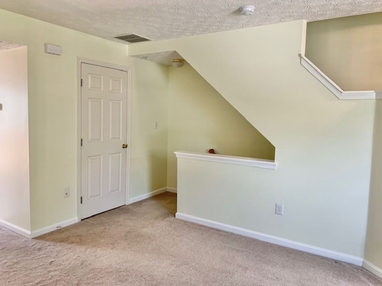 3207 Water Lily Ct - Photo 3 of 36