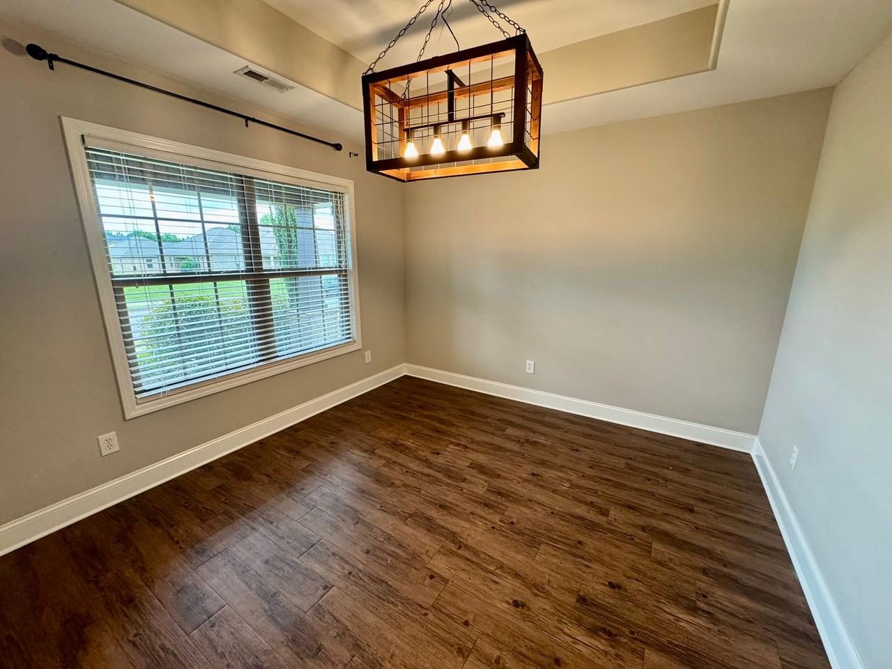 20532 Troy Ln - Photo 2 of 16