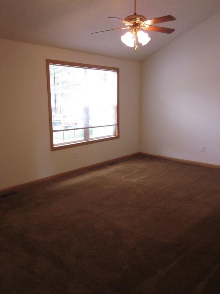 5109 Starr St - Photo 3 of 16