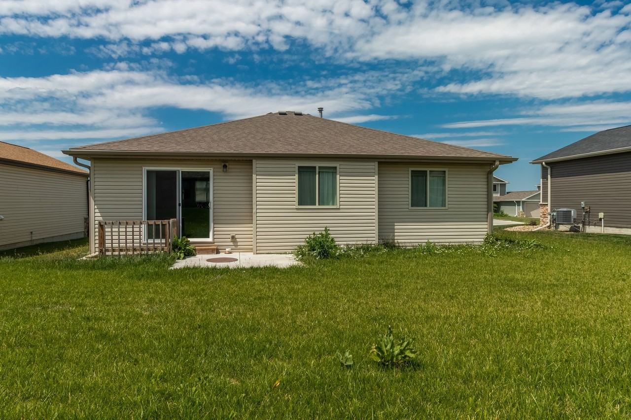 2849 W Rose St - Photo 5 of 24