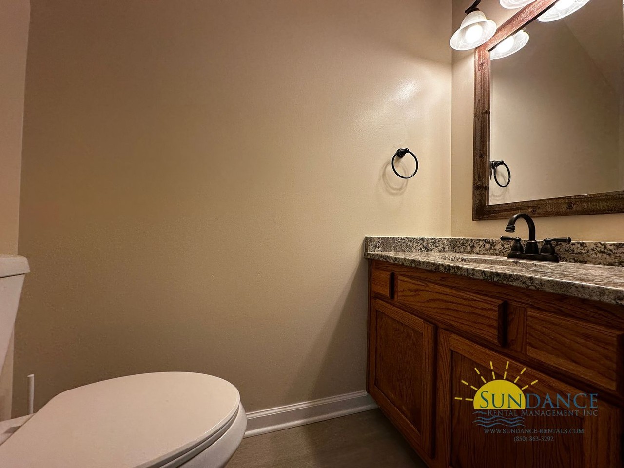 1818 Whispering Oaks Ln - Photo 5 of 15