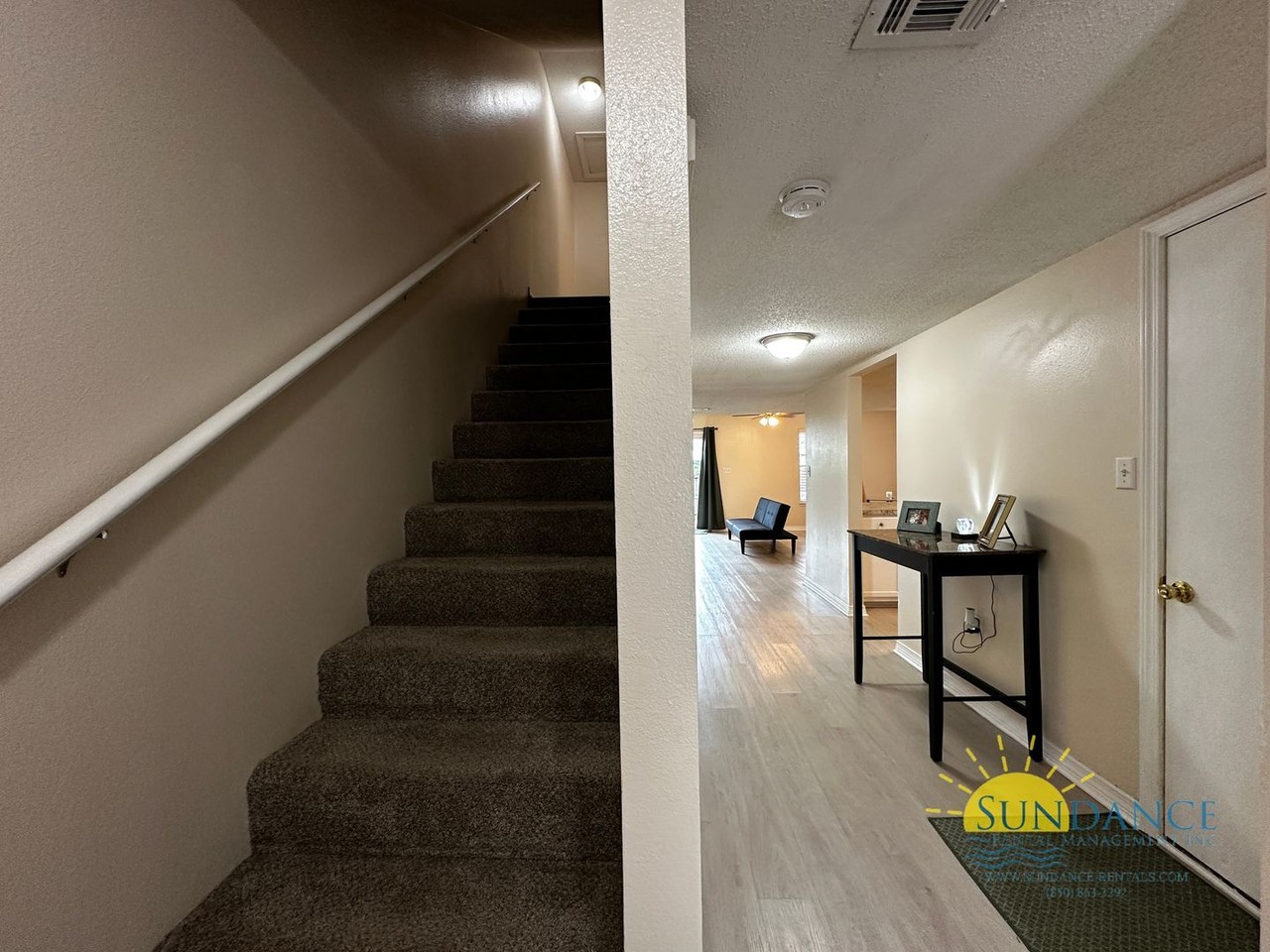 1818 Whispering Oaks Ln - Photo 6 of 15