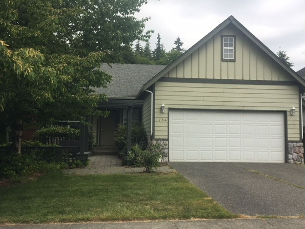 784 Mahonia Dr - Photo 2 of 25