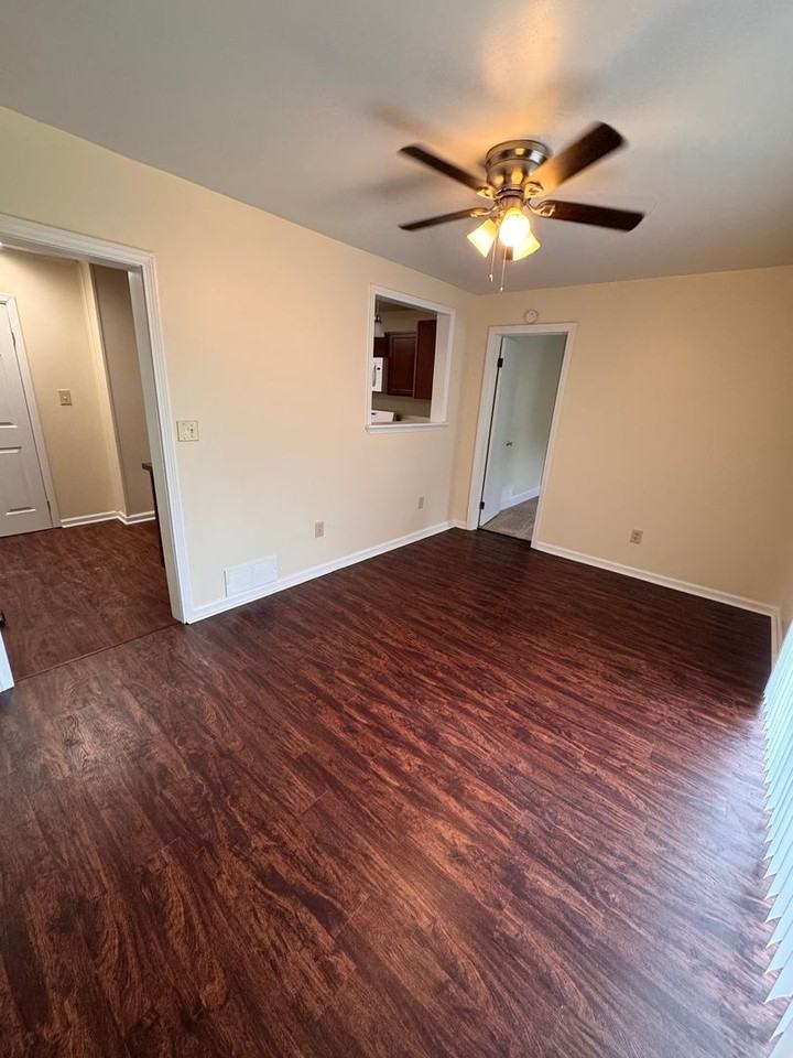 869 Shannon Rd - Photo 6 of 15