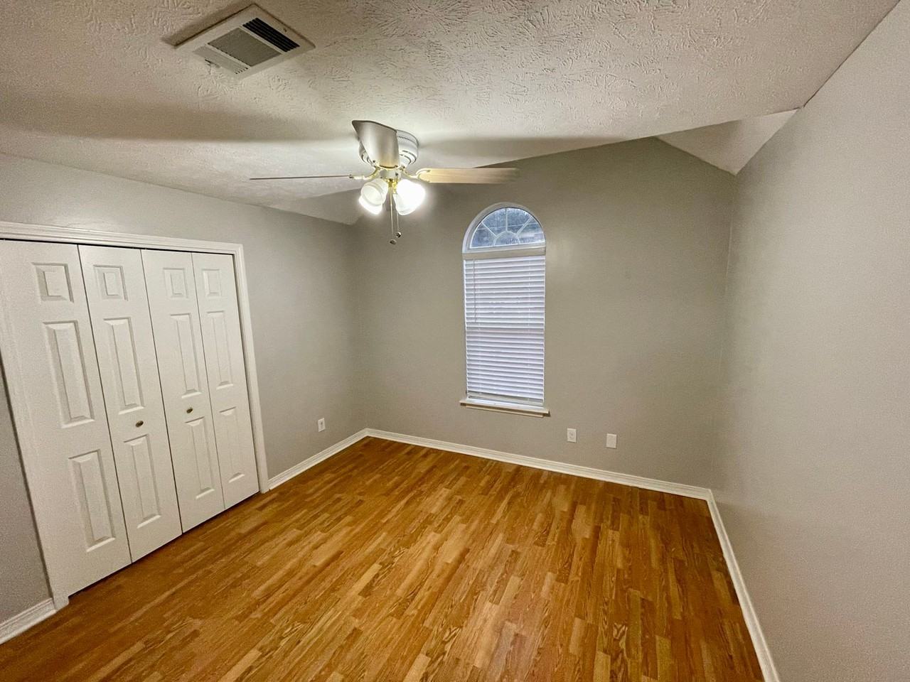 128 Kings Ridge Dr - Photo 2 of 8