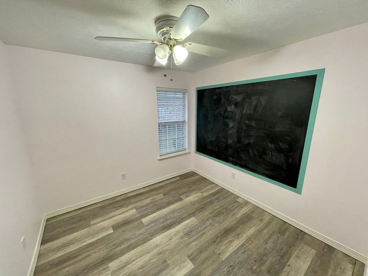 128 Kings Ridge Dr - Photo 4 of 8