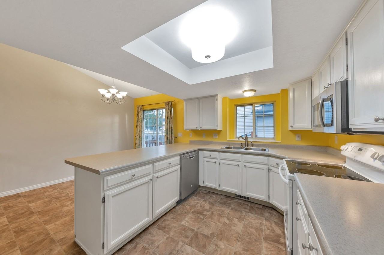 1178 N 1100 W - Photo 2 of 16