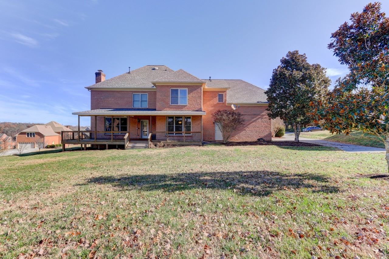305 Lawton Blvd - Photo 2 of 30