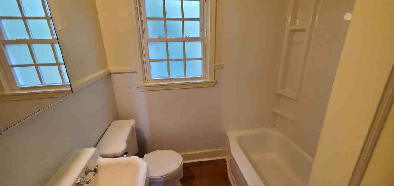 615 Julian St - Photo 5 of 8