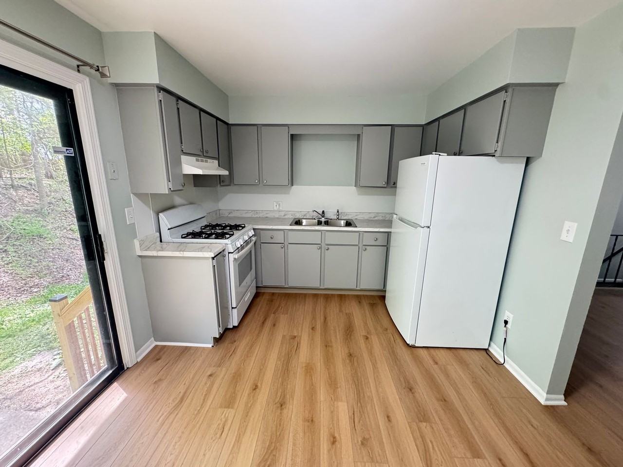 2150 Shangrai La Dr Se - Photo 2 of 13