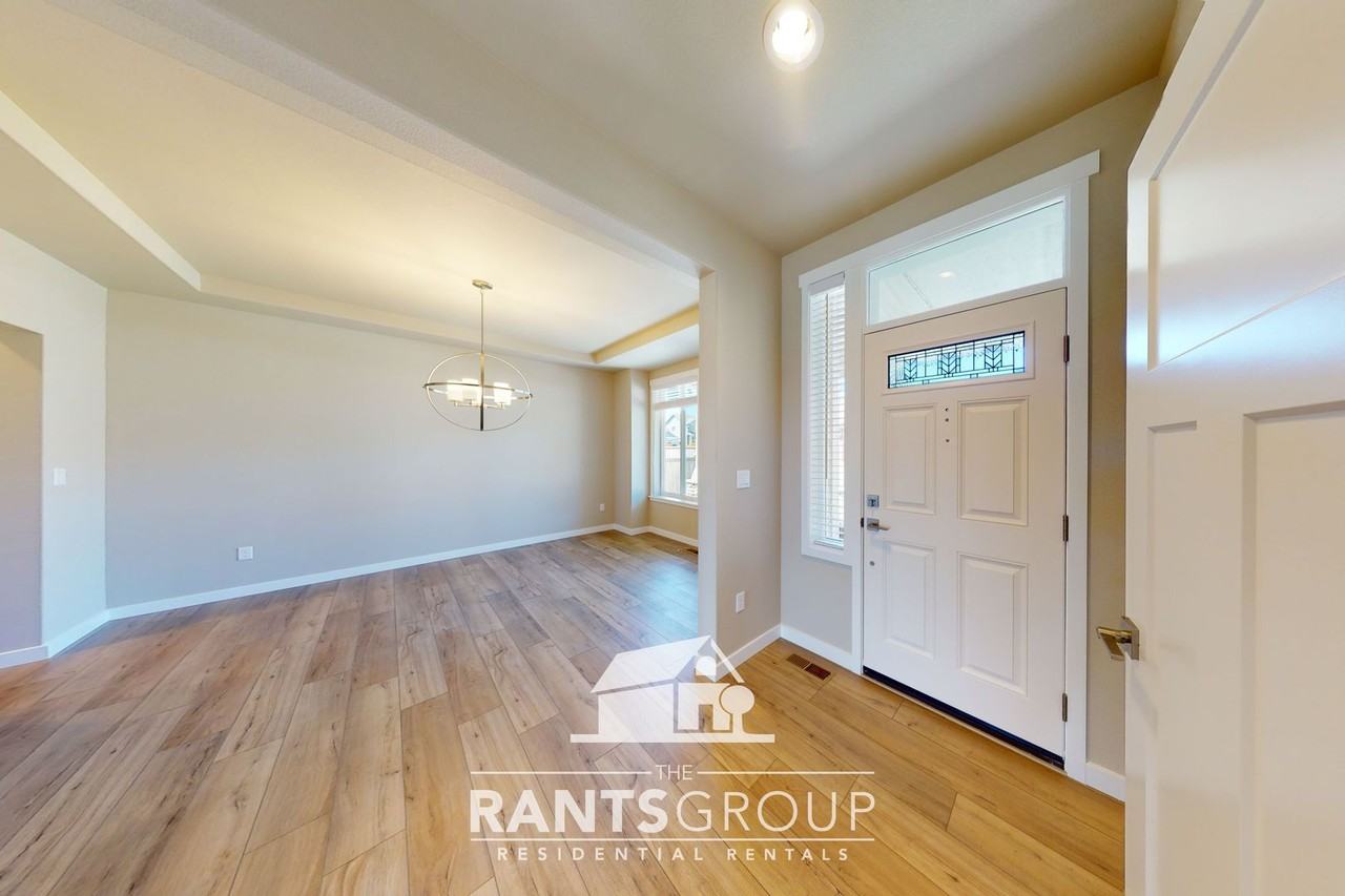 9733 7th Way Se - Photo 7 of 25