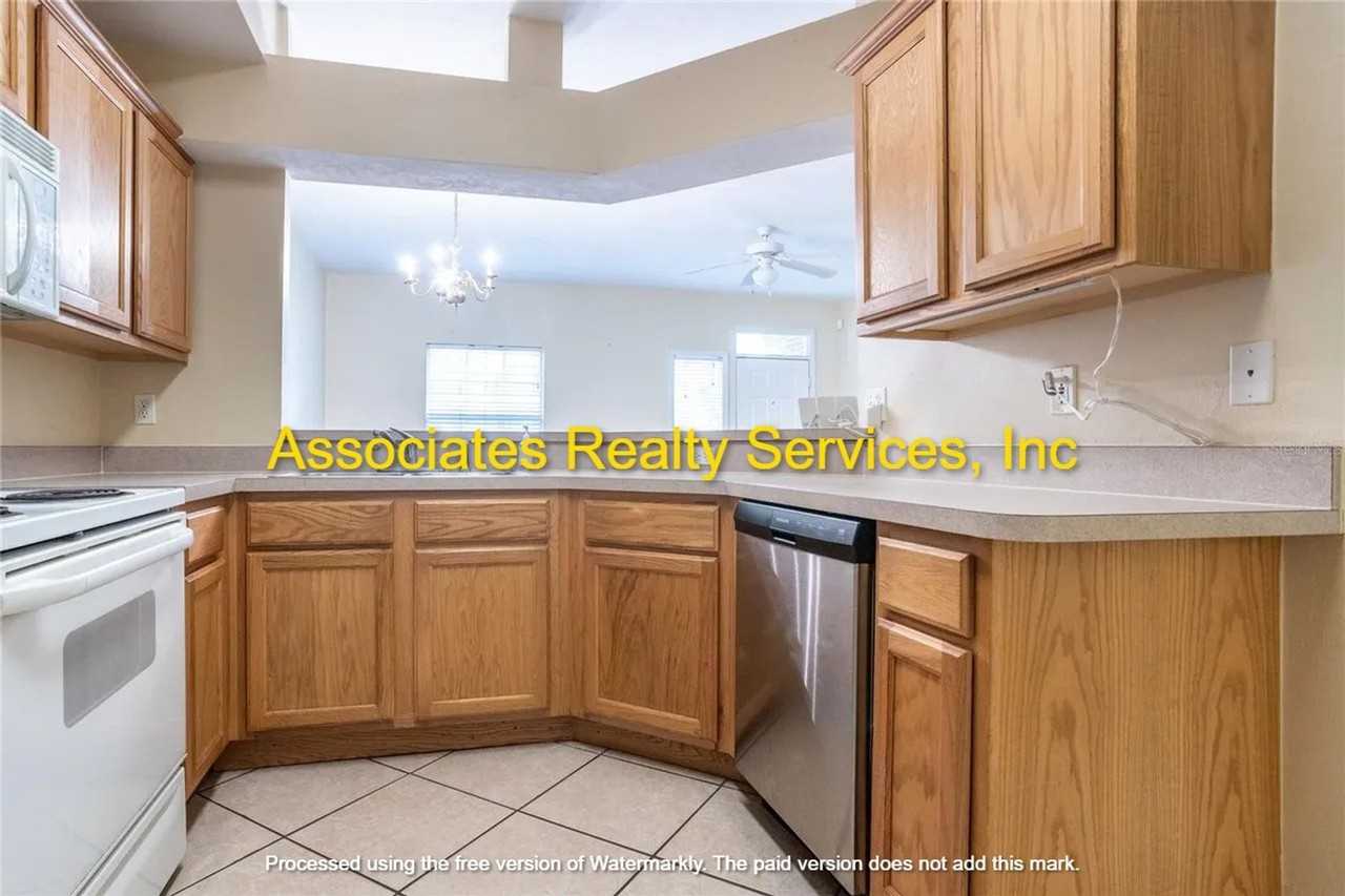 4938 Nw 1st Pl - Photo 5 of 30