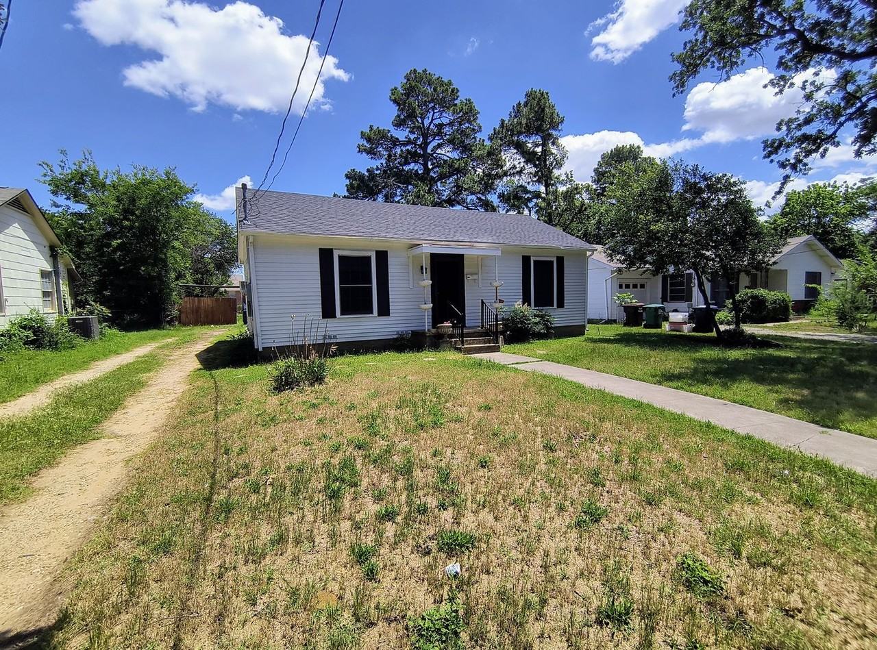 2304 Palmer Dr - Photo 2 of 27