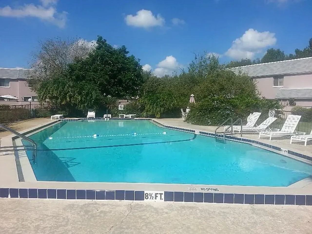 525 Conway Rd - Photo 4 of 28