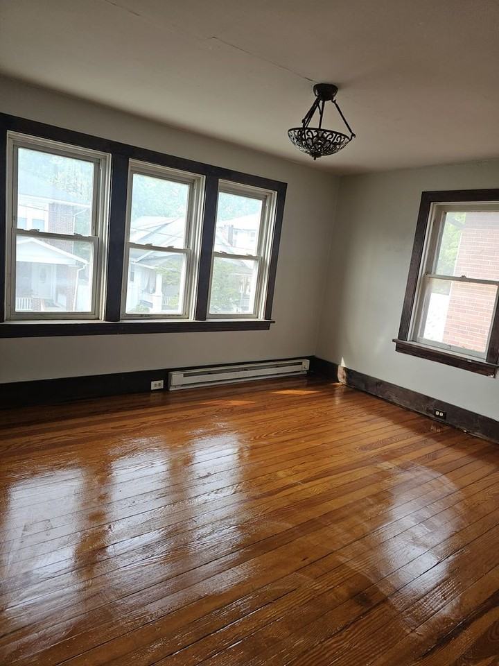 1720 Wayne St - Photo 3 of 7