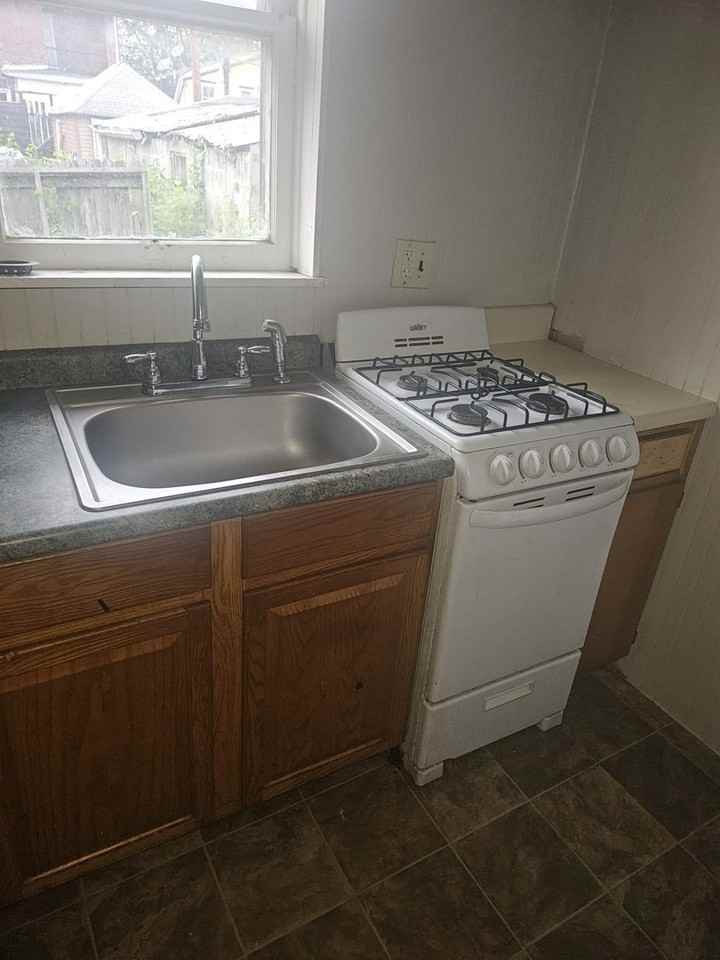 1720 Wayne St - Photo 5 of 7