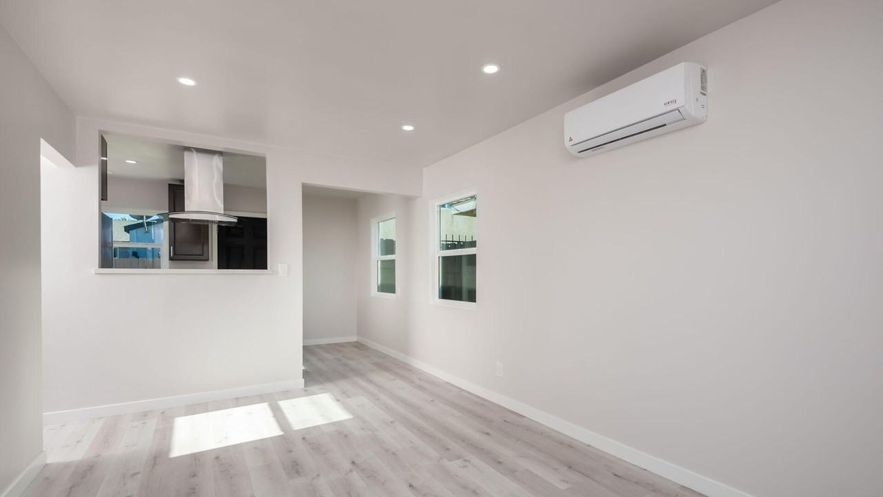 114 E 5th St - Photo 2 of 12