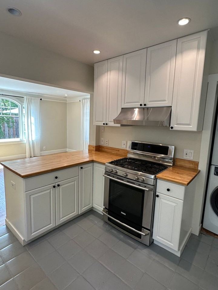 230 N California Ave - Photo 2 of 12