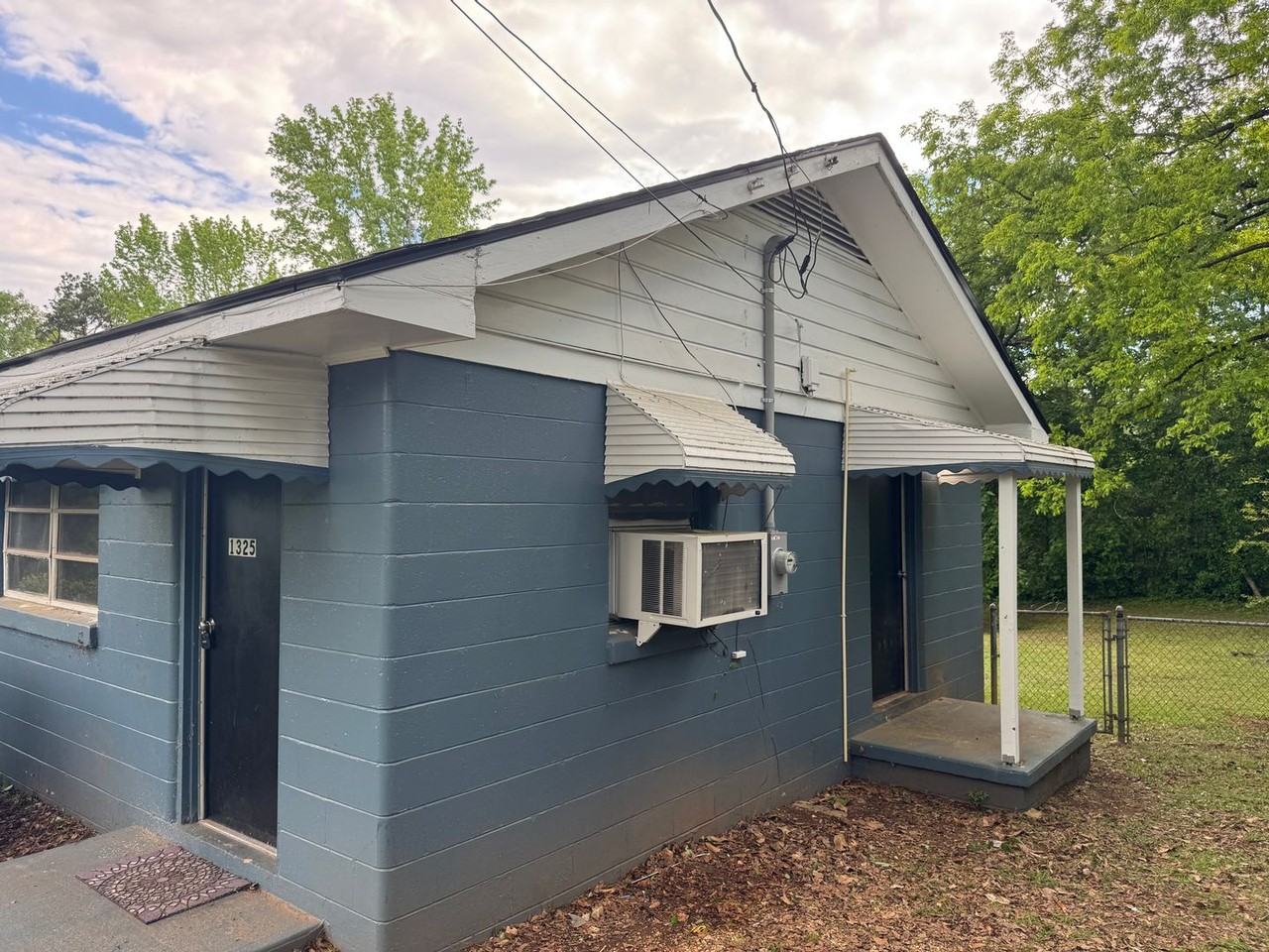 1325 Spellman Ave - Photo 2 of 11