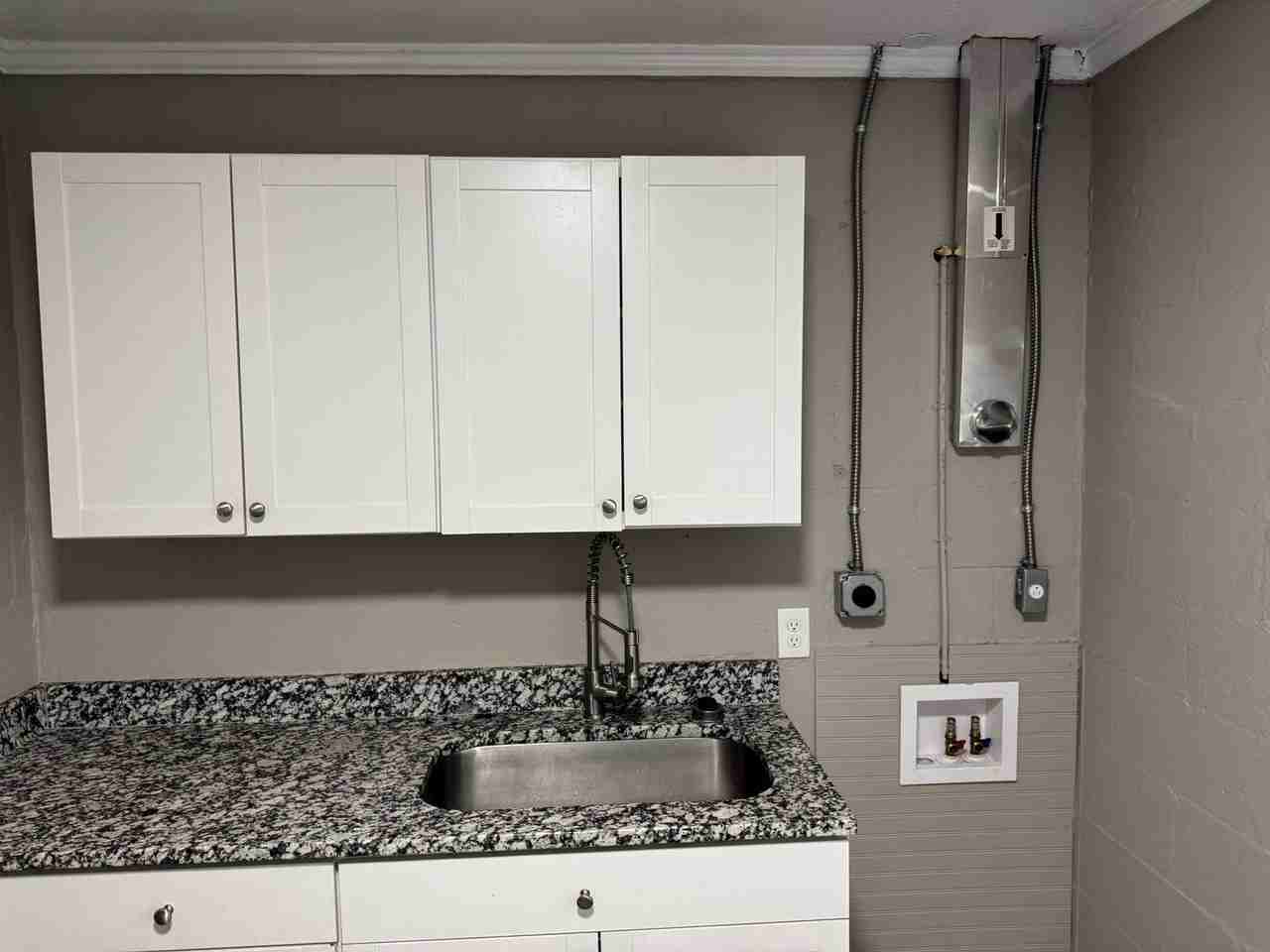 1325 Spellman Ave - Photo 5 of 11