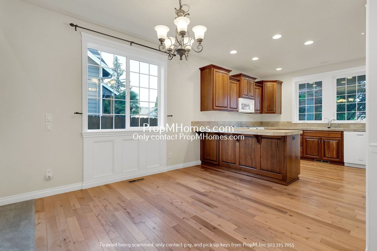 18683 Heskett Ct - Photo 4 of 25
