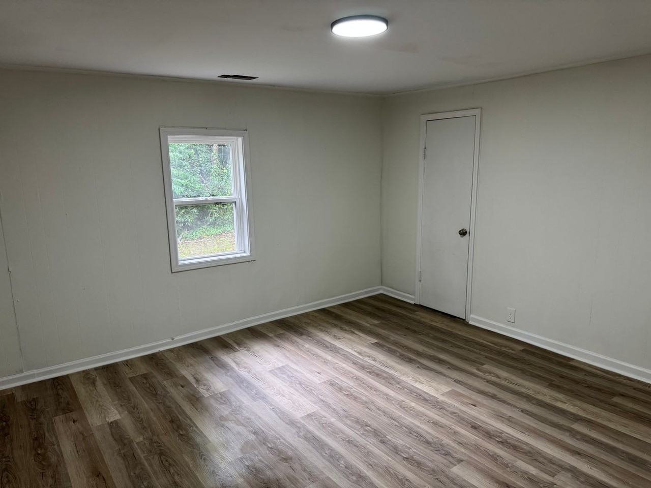 530 E Tinsley St - Photo 7 of 14